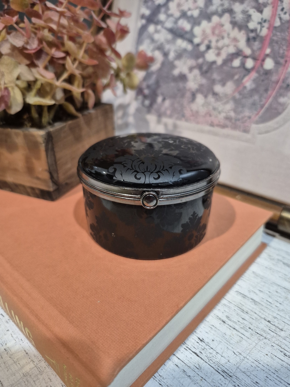 Compact Round Black Floral Jewelry Box with Mirror Metal Trinket Dish - Picture 12 of 12